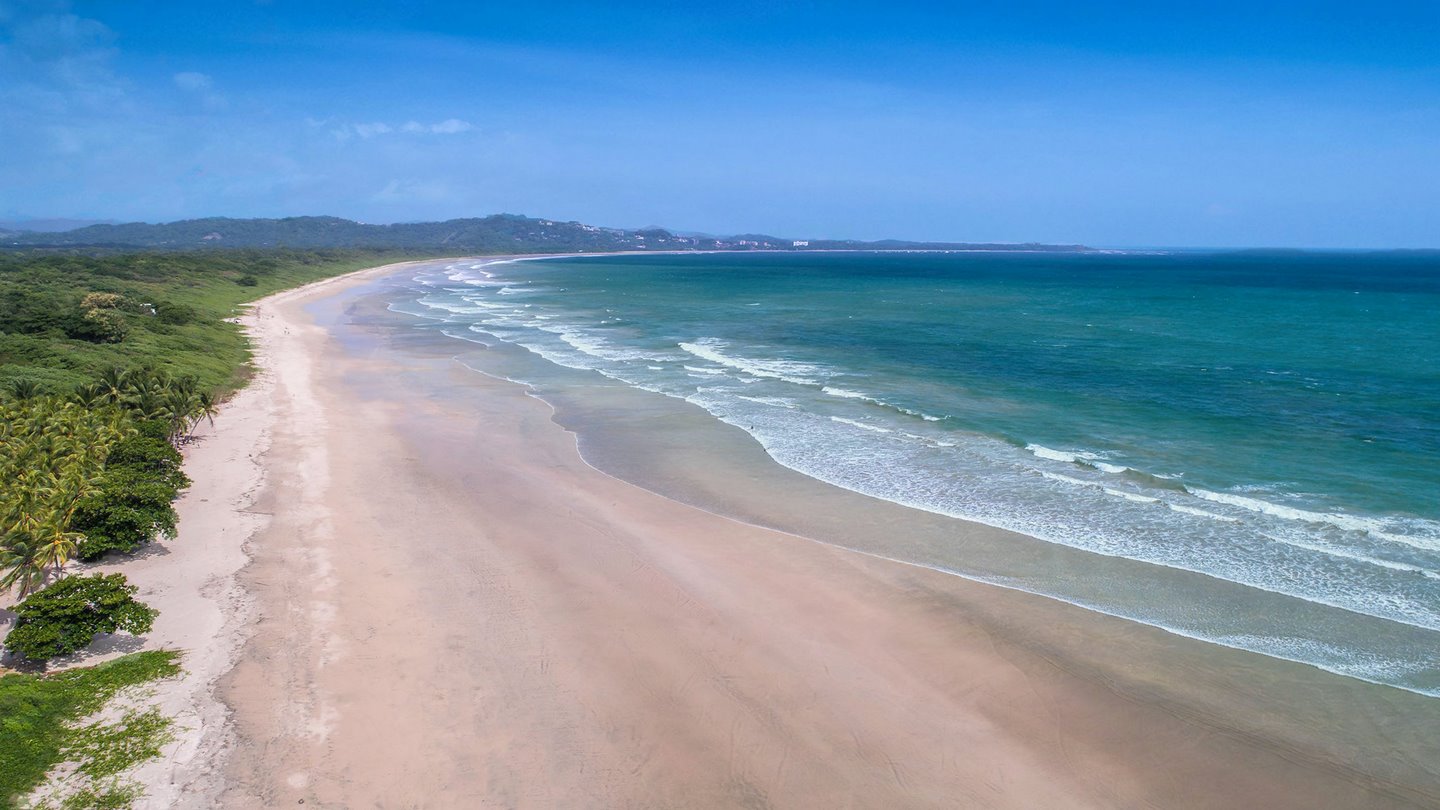 7225-La vaste plage de sable de Playa Grande