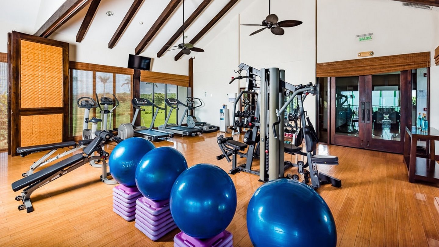 9976-Centre de fitness au beach club
