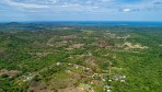 9602-Vue aérienne du complexe, situé à proximité de la mer