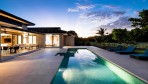 6976-La jolie piscine au coucher de soleil