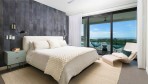 10240-La chambre principale avec vue mer