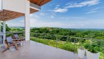 10736-Vue de la terrasse d'une des chambres à l'étage