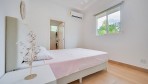12215-Une autre chambre de la maison principale