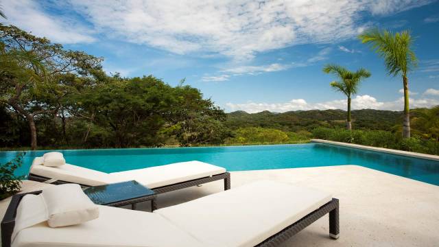 Luxueuse villa à louer au Costa Rica avec vue exceptionnelle ! A quelques minutes des plages, une maison idyllique pour des vacances de rêve...
