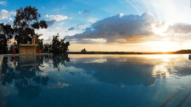 Grande villa moderne à louer au cœur de la nature avec vue imprenable sur l'océan Pacifique !