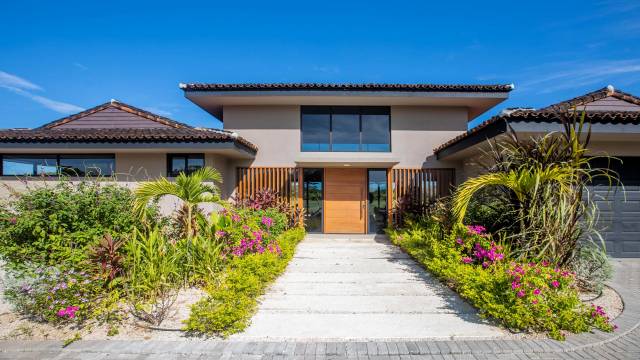 Dans le domaine très prisé d'Hacienda Pinilla, villa de 3 chambres à vendre avec vue sur le golf...