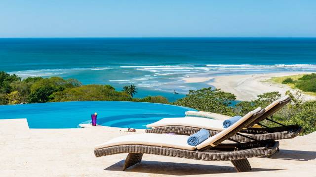 Grande villa à vendre avec vue spectaculaire sur la côte Pacifique du Costa Rica...