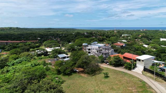 Terrains en vente à Tamarindo, dont plusieurs avec vue mer...