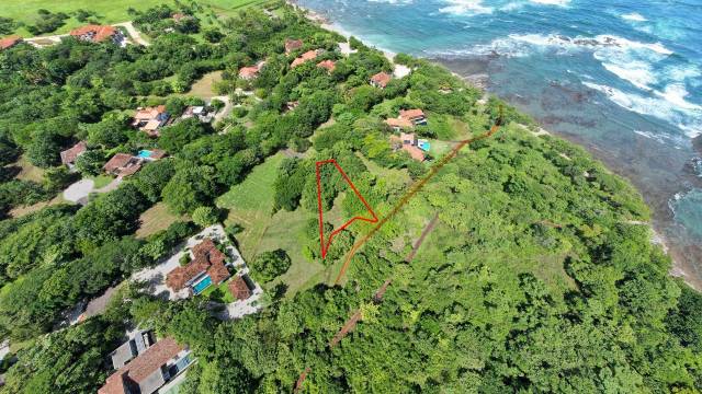 Terrain en vente dans le domaine privé d'Hacienda Pinilla, à distance de marche de la plage !