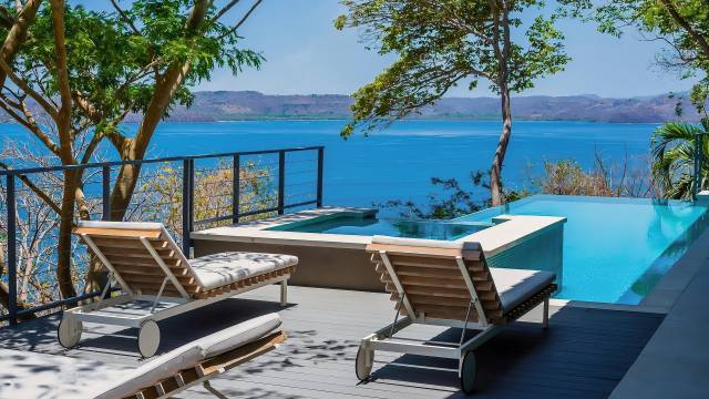 A Papagayo, villa de luxe en vente avec vue imprenable sur la mer...