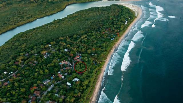 Terrain en vente à Playa Grande, superbement situé en front de mer...